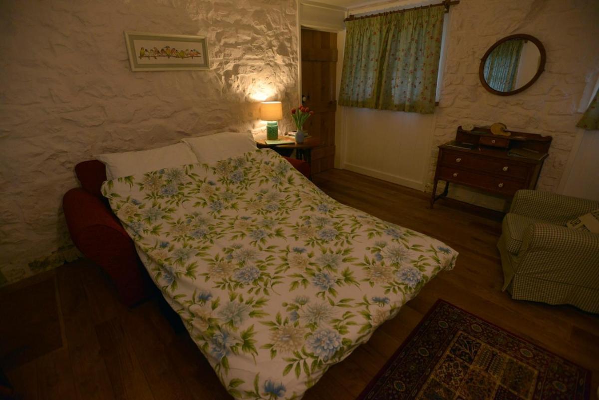 Dandelion Cottage, Амрот Экстерьер фото